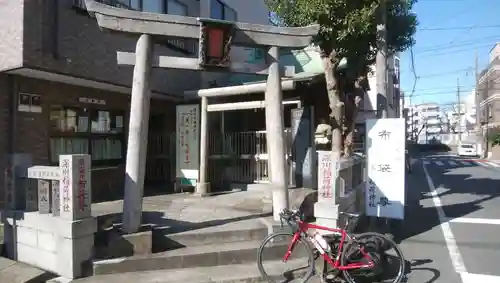 深川稲荷神社の鳥居