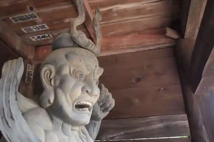 正龍寺の像