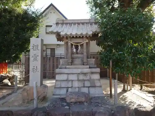 筒井八幡神社の末社