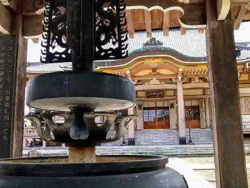孝勝寺の本殿・本堂
