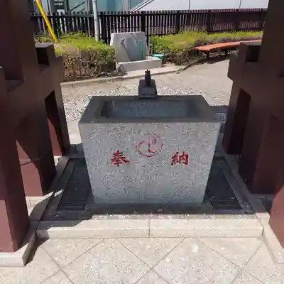 高野胡録神社の手水舎