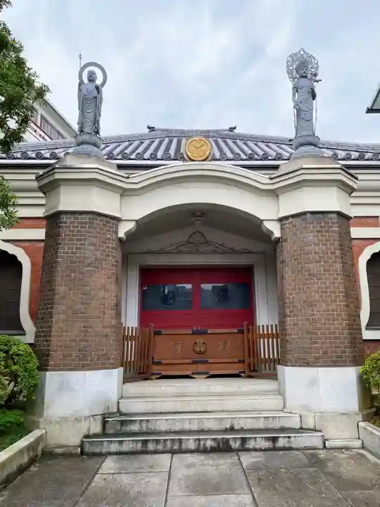 勝専寺の本殿・本堂