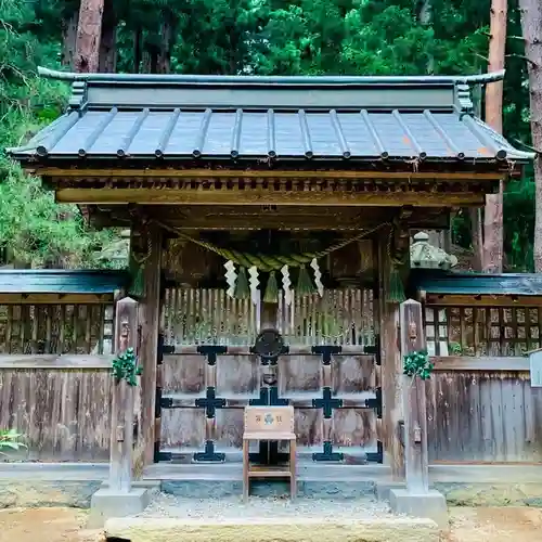 土津神社｜こどもと出世の神さまの山門・神門