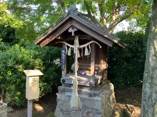 多治速比売神社の末社