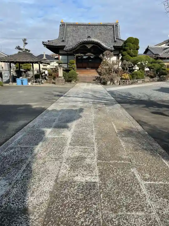 眞隆寺の{uncategorized: "未分類", other: "その他", undefined: "問題あり", building: "その他建物", grave: "お墓", sacred_gate: "鳥居", guardian: "狛犬", statue: "像", buddha: "仏像", history: "歴史", nature: "自然", garden: "庭園", animal: "動物", pagoda: "塔", temizu: "手水舎", mountain_gate: "山門・神門", sanctuary: "本殿・本堂", subordinate: "末社・摂社", art: "芸術", scenery: "景色", jizo: "地蔵", ema: "絵馬", goshuin: "御朱印", omikuji: "おみくじ", items: "授与品その他", amulet: "お守り", goshuincho: "御朱印帳", eats: "食事", festival: "お祭り", votive_dance: "神楽", shichigosan: "七五三参", wedding: "結婚式", experience: "体験その他", initially: "初詣", around: "周辺", anti_infection: "感染症対策"}