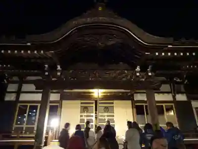 萬蔵寺の本殿・本堂