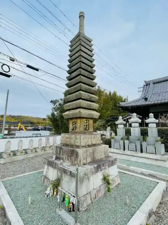 大師寺の{uncategorized: "未分類", other: "その他", undefined: "問題あり", building: "その他建物", grave: "お墓", sacred_gate: "鳥居", guardian: "狛犬", statue: "像", buddha: "仏像", history: "歴史", nature: "自然", garden: "庭園", animal: "動物", pagoda: "塔", temizu: "手水舎", mountain_gate: "山門・神門", sanctuary: "本殿・本堂", subordinate: "末社・摂社", art: "芸術", scenery: "景色", jizo: "地蔵", ema: "絵馬", goshuin: "御朱印", omikuji: "おみくじ", items: "授与品その他", amulet: "お守り", goshuincho: "御朱印帳", eats: "食事", festival: "お祭り", votive_dance: "神楽", shichigosan: "七五三参", wedding: "結婚式", experience: "体験その他", initially: "初詣", around: "周辺", anti_infection: "感染症対策"}