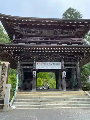 華厳寺の山門・神門