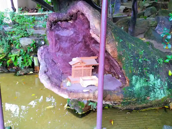 水分神社(上条弁財天)の末社・摂社