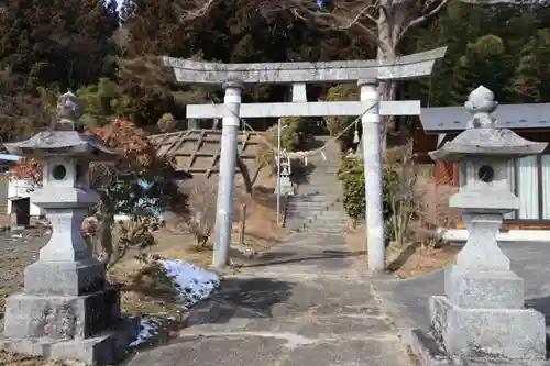 諏訪神社の鳥居