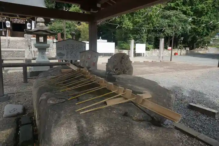 石見国一宮 物部神社の手水舎