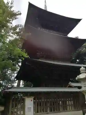 椎尾山薬王院の塔
