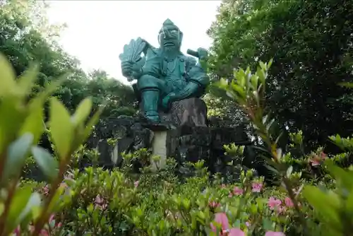 古井の天狗山の像