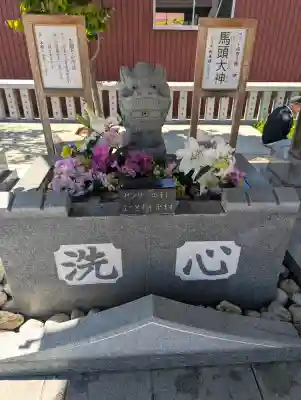 新川皇大神社の{uncategorized: "未分類", other: "その他", undefined: "問題あり", building: "その他建物", grave: "お墓", sacred_gate: "鳥居", guardian: "狛犬", statue: "像", buddha: "仏像", history: "歴史", nature: "自然", garden: "庭園", animal: "動物", pagoda: "塔", temizu: "手水舎", mountain_gate: "山門・神門", sanctuary: "本殿・本堂", subordinate: "末社・摂社", art: "芸術", scenery: "景色", jizo: "地蔵", ema: "絵馬", goshuin: "御朱印", omikuji: "おみくじ", items: "授与品その他", amulet: "お守り", goshuincho: "御朱印帳", eats: "食事", festival: "お祭り", votive_dance: "神楽", shichigosan: "七五三参", wedding: "結婚式", experience: "体験その他", initially: "初詣", around: "周辺", anti_infection: "感染症対策"}
