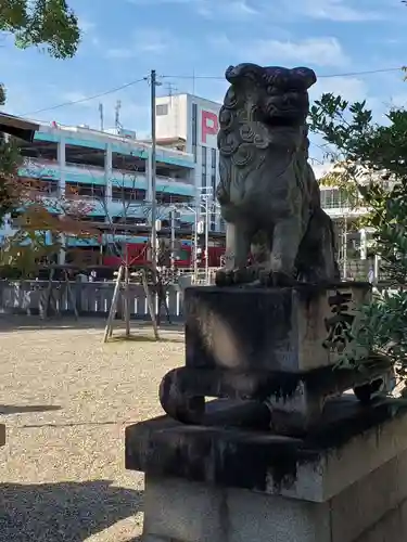 六所神社の狛犬