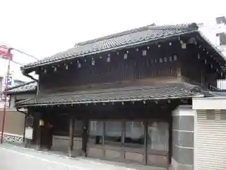 千住本氷川神社の周辺