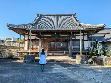 潮見寺の本殿・本堂