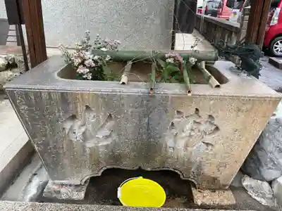 新羅神社の手水舎