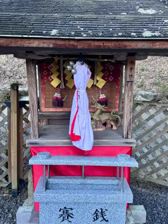 大野神社の{uncategorized: "未分類", other: "その他", undefined: "問題あり", building: "その他建物", grave: "お墓", sacred_gate: "鳥居", guardian: "狛犬", statue: "像", buddha: "仏像", history: "歴史", nature: "自然", garden: "庭園", animal: "動物", pagoda: "塔", temizu: "手水舎", mountain_gate: "山門・神門", sanctuary: "本殿・本堂", subordinate: "末社・摂社", art: "芸術", scenery: "景色", jizo: "地蔵", ema: "絵馬", goshuin: "御朱印", omikuji: "おみくじ", items: "授与品その他", amulet: "お守り", goshuincho: "御朱印帳", eats: "食事", festival: "お祭り", votive_dance: "神楽", shichigosan: "七五三参", wedding: "結婚式", experience: "体験その他", initially: "初詣", around: "周辺", anti_infection: "感染症対策"}