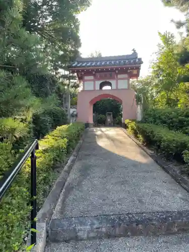 海岸寺の山門