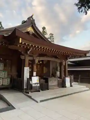高麗神社の本殿・本堂