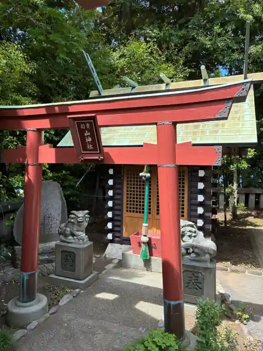貴船神社の{uncategorized: "未分類", other: "その他", undefined: "問題あり", building: "その他建物", grave: "お墓", sacred_gate: "鳥居", guardian: "狛犬", statue: "像", buddha: "仏像", history: "歴史", nature: "自然", garden: "庭園", animal: "動物", pagoda: "塔", temizu: "手水舎", mountain_gate: "山門・神門", sanctuary: "本殿・本堂", subordinate: "末社・摂社", art: "芸術", scenery: "景色", jizo: "地蔵", ema: "絵馬", goshuin: "御朱印", omikuji: "おみくじ", items: "授与品その他", amulet: "お守り", goshuincho: "御朱印帳", eats: "食事", festival: "お祭り", votive_dance: "神楽", shichigosan: "七五三参", wedding: "結婚式", experience: "体験その他", initially: "初詣", around: "周辺", anti_infection: "感染症対策"}