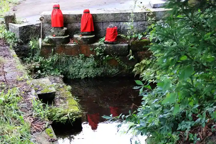 御札神社の地蔵