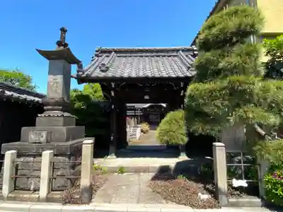 感應寺の山門・神門