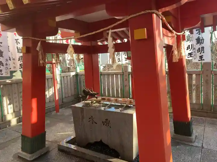 成田山 萬福院の手水舎