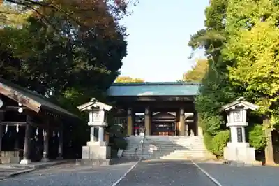 東郷神社の山門・神門