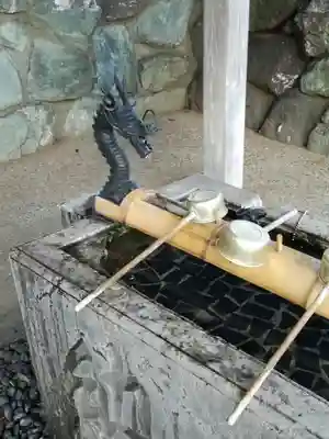 金ヶ作熊野神社の手水舎