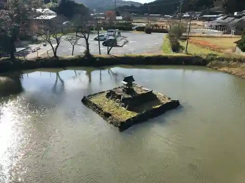 丹生都比売神社の庭園