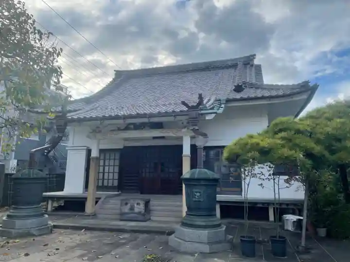 法善寺の本殿・本堂