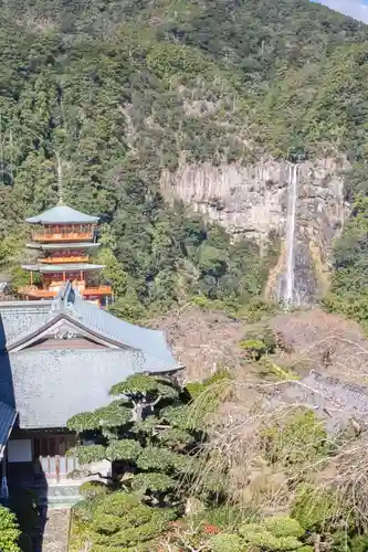 青岸渡寺の建物その他