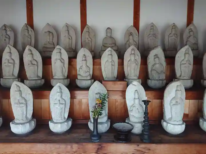帰西寺の地蔵