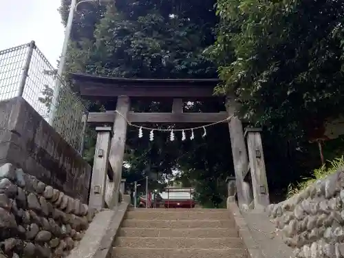 百草八幡神社の鳥居