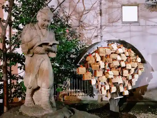 花園神社の像