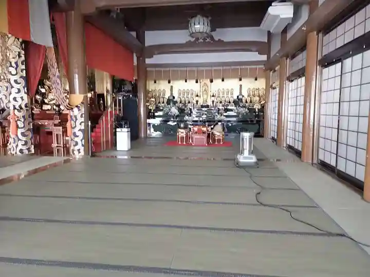 中央寺の本殿・本堂