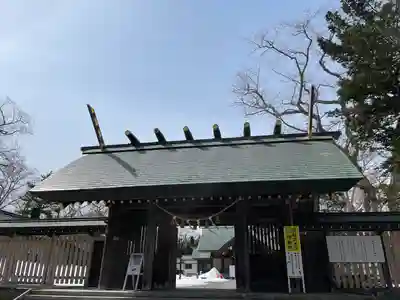 千歳神社の山門・神門