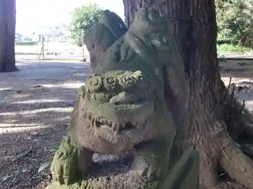 諏訪神社の狛犬