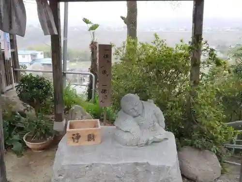 法泉寺の像