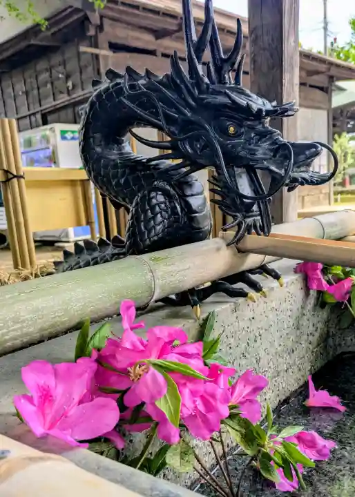 鶴嶺八幡宮の{uncategorized: "未分類", other: "その他", undefined: "問題あり", building: "その他建物", grave: "お墓", sacred_gate: "鳥居", guardian: "狛犬", statue: "像", buddha: "仏像", history: "歴史", nature: "自然", garden: "庭園", animal: "動物", pagoda: "塔", temizu: "手水舎", mountain_gate: "山門・神門", sanctuary: "本殿・本堂", subordinate: "末社・摂社", art: "芸術", scenery: "景色", jizo: "地蔵", ema: "絵馬", goshuin: "御朱印", omikuji: "おみくじ", items: "授与品その他", amulet: "お守り", goshuincho: "御朱印帳", eats: "食事", festival: "お祭り", votive_dance: "神楽", shichigosan: "七五三参", wedding: "結婚式", experience: "体験その他", initially: "初詣", around: "周辺", anti_infection: "感染症対策"}