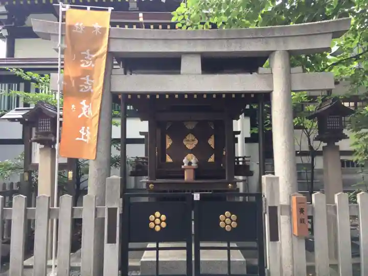 鳥越神社の末社・摂社