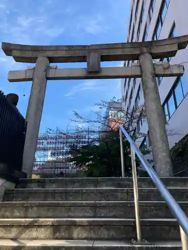 花園神社の鳥居