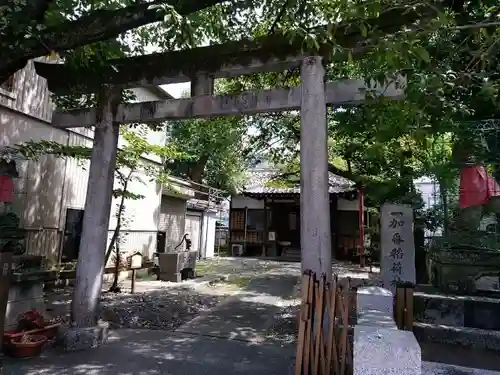 一加番稲荷神社の鳥居