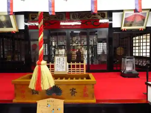 新屋山神社の本殿