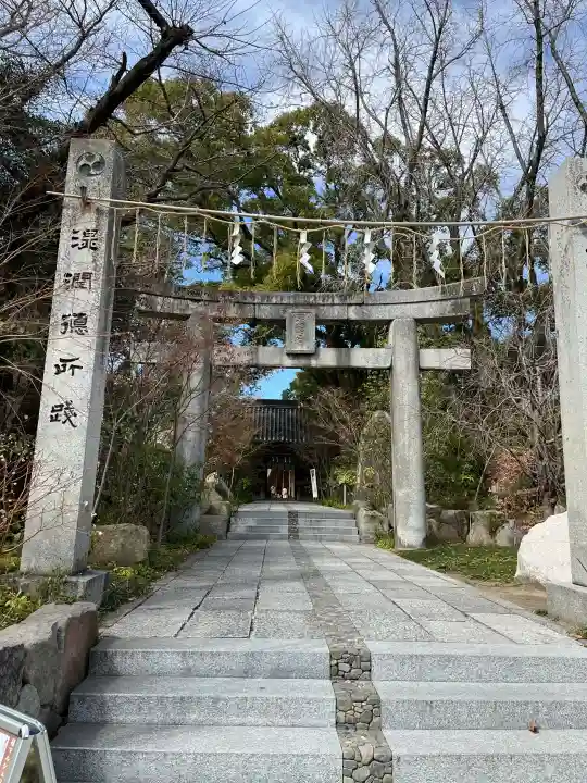鳥飼八幡宮の{uncategorized: "未分類", other: "その他", undefined: "問題あり", building: "その他建物", grave: "お墓", sacred_gate: "鳥居", guardian: "狛犬", statue: "像", buddha: "仏像", history: "歴史", nature: "自然", garden: "庭園", animal: "動物", pagoda: "塔", temizu: "手水舎", mountain_gate: "山門・神門", sanctuary: "本殿・本堂", subordinate: "末社・摂社", art: "芸術", scenery: "景色", jizo: "地蔵", ema: "絵馬", goshuin: "御朱印", omikuji: "おみくじ", items: "授与品その他", amulet: "お守り", goshuincho: "御朱印帳", eats: "食事", festival: "お祭り", votive_dance: "神楽", shichigosan: "七五三参", wedding: "結婚式", experience: "体験その他", initially: "初詣", around: "周辺", anti_infection: "感染症対策"}
