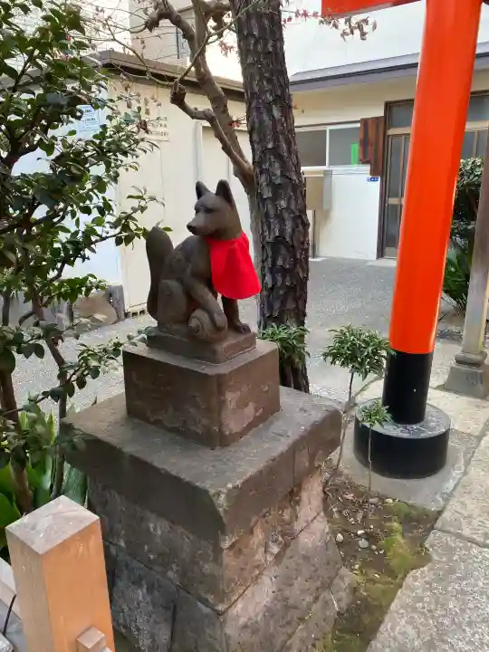 稲荷神社の{uncategorized: "未分類", other: "その他", undefined: "問題あり", building: "その他建物", grave: "お墓", sacred_gate: "鳥居", guardian: "狛犬", statue: "像", buddha: "仏像", history: "歴史", nature: "自然", garden: "庭園", animal: "動物", pagoda: "塔", temizu: "手水舎", mountain_gate: "山門・神門", sanctuary: "本殿・本堂", subordinate: "末社・摂社", art: "芸術", scenery: "景色", jizo: "地蔵", ema: "絵馬", goshuin: "御朱印", omikuji: "おみくじ", items: "授与品その他", amulet: "お守り", goshuincho: "御朱印帳", eats: "食事", festival: "お祭り", votive_dance: "神楽", shichigosan: "七五三参", wedding: "結婚式", experience: "体験その他", initially: "初詣", around: "周辺", anti_infection: "感染症対策"}