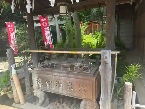 花園稲荷神社の手水舎