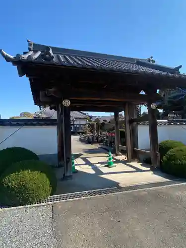 光岳寺の山門